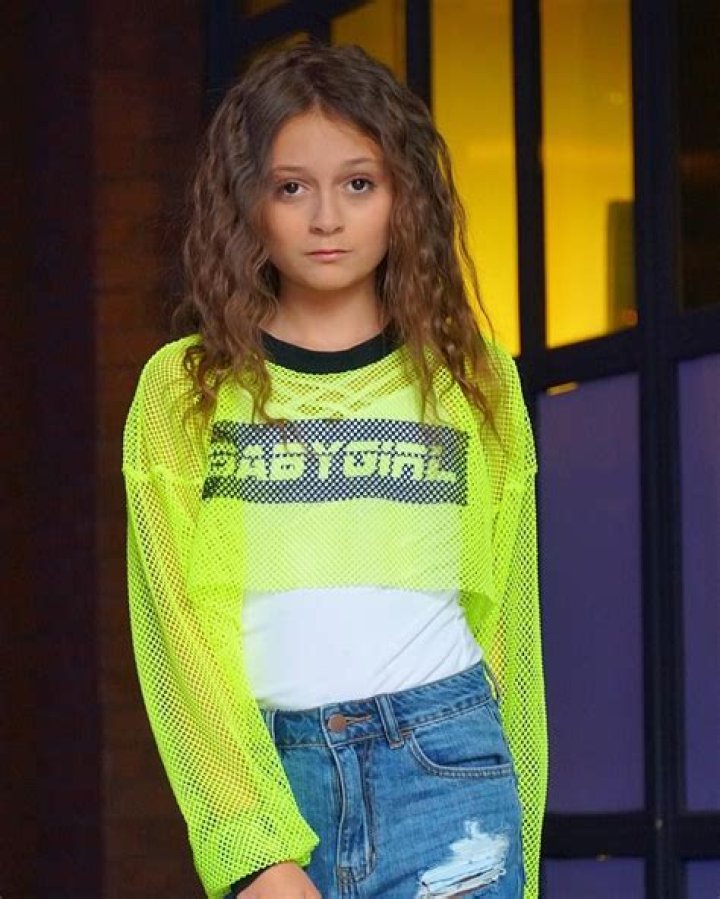 
Who is Sophie Fergi? Age, Height, Net Worth, Boyfriend, Parents 