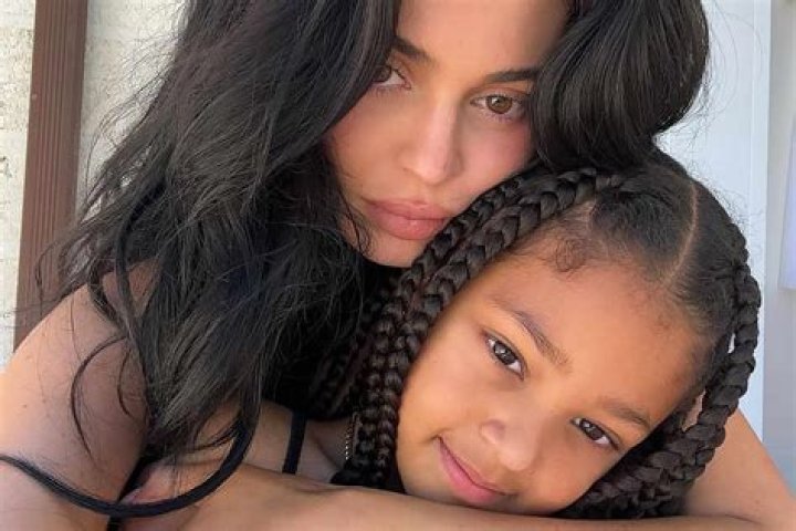 Who Is Stormi Gee? Tiktok Star & No Makeup On Photos From The Internet