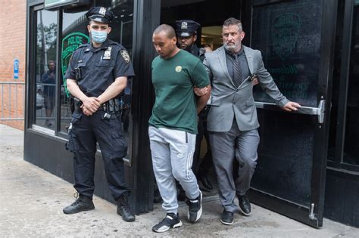 
Who Is Theodore Ellis? Arrested For Shoving Woman Onto Bronx Subway Tracks 